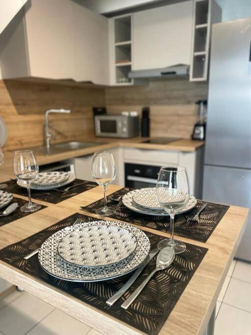 Ti Macloa - Appartement Les Pieds Dans L'Eau Sainte-Anne  Exteriör bild